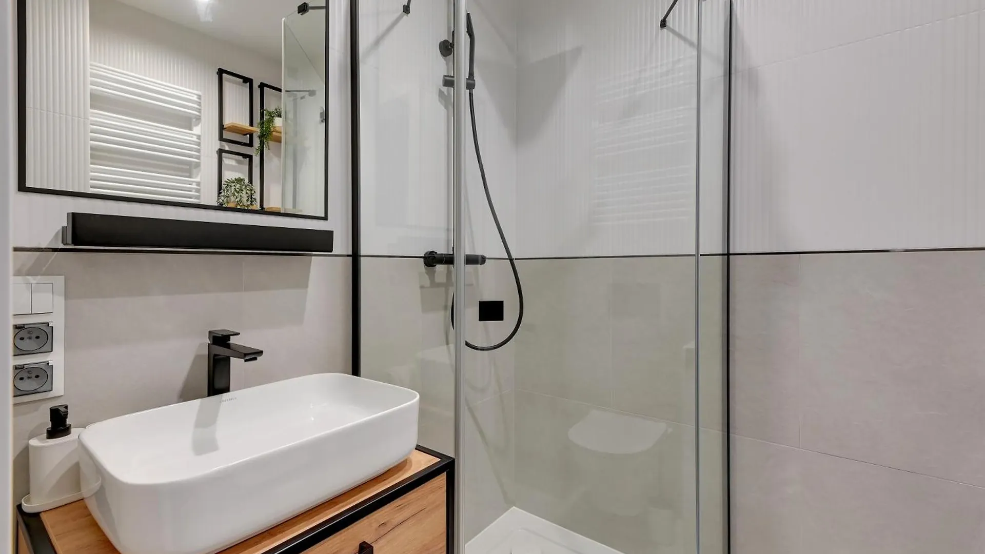 Lion Apartments - Mloda Polska Nowe Apartamenty Z Parkingiem Sopot