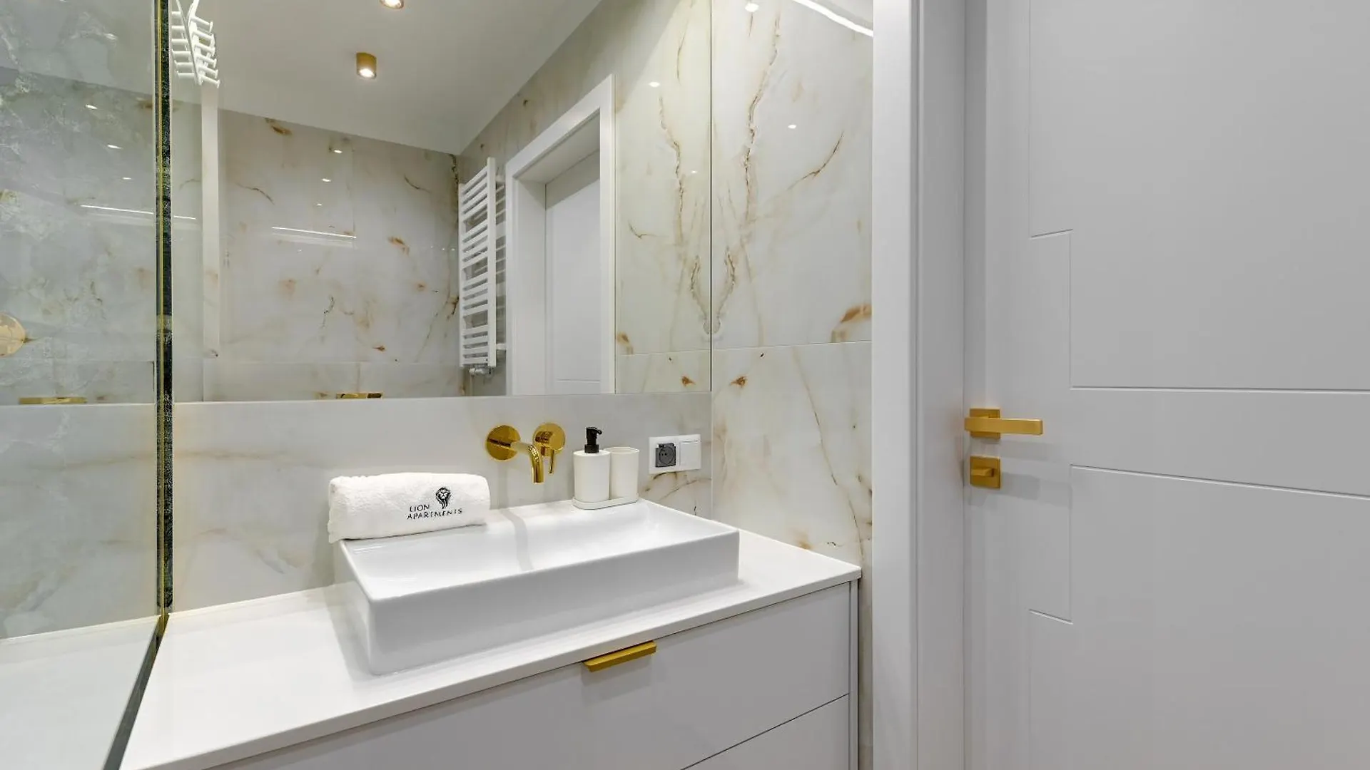 Lion Apartments - Mloda Polska Nowe Apartamenty Z Parkingiem Sopot