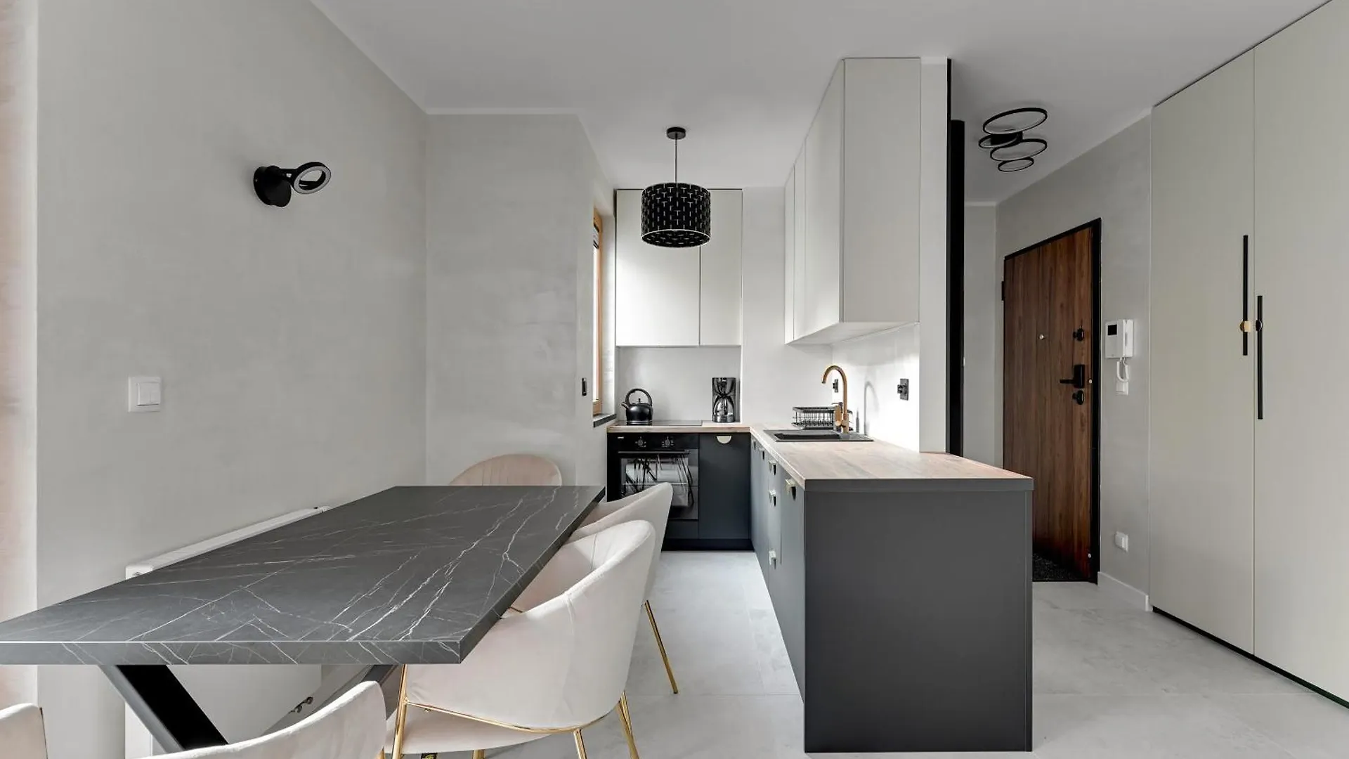 Lion Apartments - Mloda Polska Nowe Apartamenty Z Parkingiem Sopot